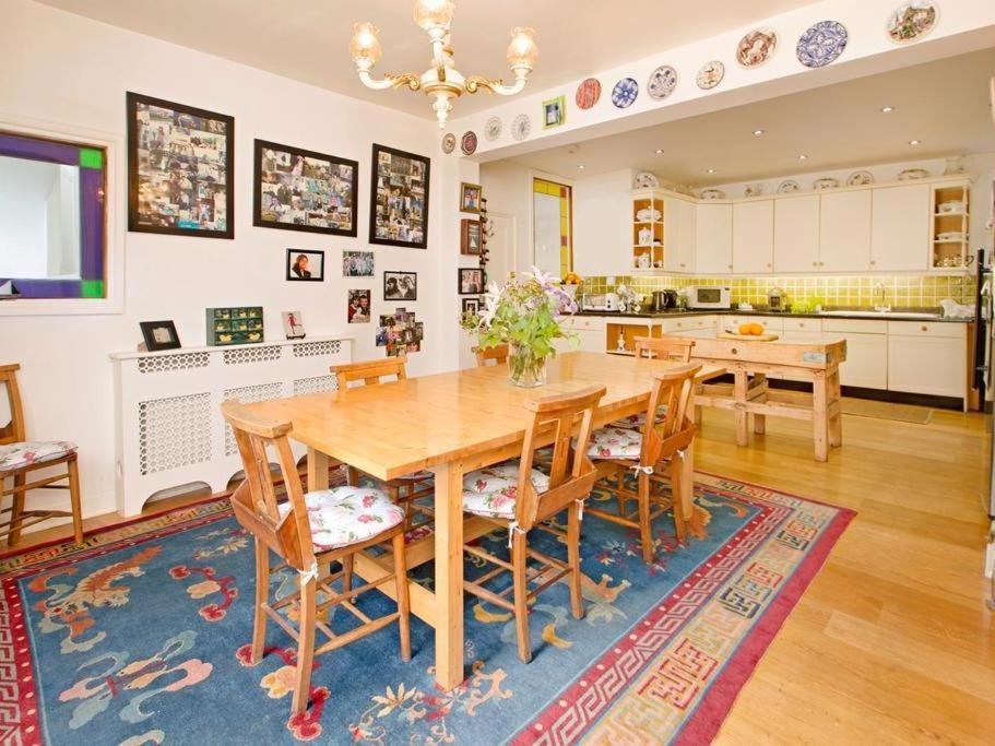 Anchor House Bed & Breakfast Dartmouth Exterior photo